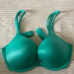 Victoria Secret Push-up Bra size 34C